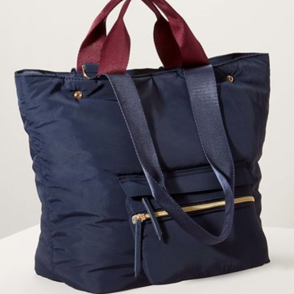 Stella & Dot Handbags - Zip It Convertible Tote